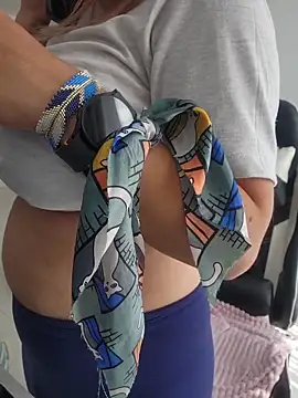 jnilu1227 online show from February 12, 2026, 3:07 pm