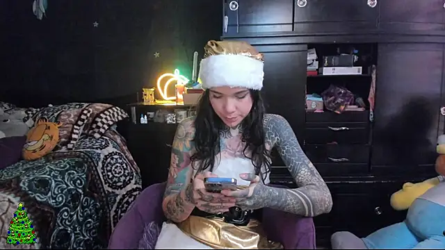 Snapshot of Lilmarieee chatting on December 24, 2024, 2:54 pm Lilmarieee online show from December 24, 2024, 2:54 pm