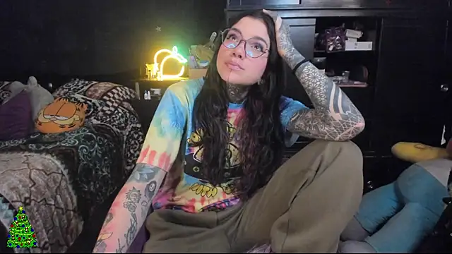 Snapshot of Lilmarieee chatting on December 28, 2024, 9:30 pm Lilmarieee online show from December 28, 2024, 9:30 pm