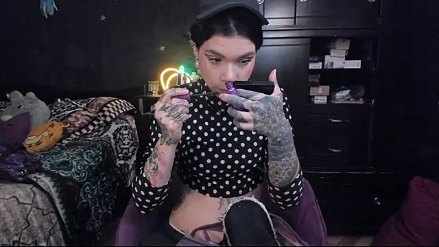 Snapshot of Lilmarieee chatting on February 3, 2025, 10:21 pm Lilmarieee online show from February 3, 2025, 10:21 pm