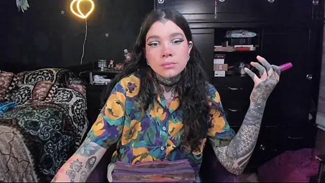 Snapshot of Lilmarieee chatting on March 12, 2025, 10:28 pm Lilmarieee online show from March 12, 2025, 10:28 pm