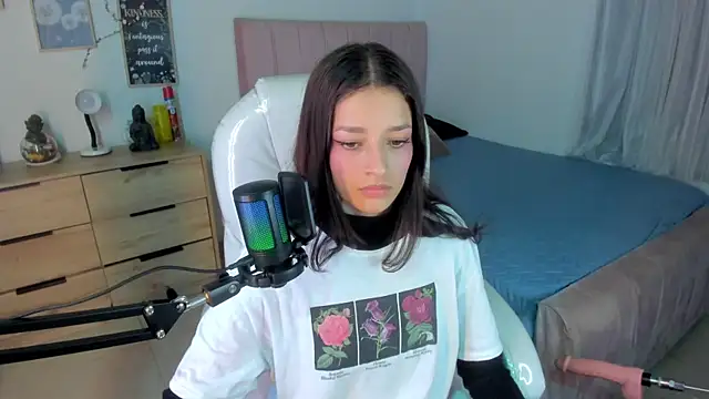 Amaia Daniells online show from February 6, 2025, 4:10 am