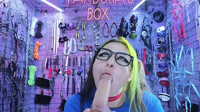 PANDORANEZZ online show from February 22, 2025, 1:35 pm