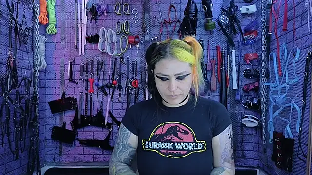 PANDORANEZZ online show from October 2, 2025, 6:53 am