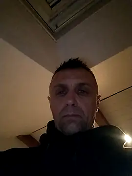 Kutasmaly online show from January 8, 2026, 2:14 am