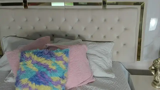 Snapshot of Meghan_stonne_ chatting on November 23, 2025, 7:13 pm Meghan stonne online show from November 23, 2025, 7:13 pm