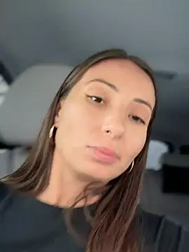 Snapshot of YOUR-KARINA chatting on December 27, 2024, 8:13 am YOUR-KARINA online show from December 27, 2024, 8:13 am