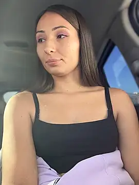 Snapshot of YOUR-KARINA chatting on January 12, 2025, 5:13 am YOUR-KARINA online show from January 12, 2025, 5:13 am