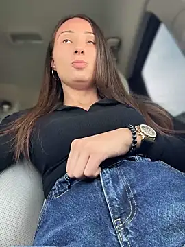 Snapshot of YOUR-KARINA chatting on January 16, 2025, 9:37 am YOUR-KARINA online show from January 16, 2025, 9:37 am