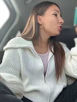 Snapshot of YOUR-KARINA chatting on January 23, 2025, 6:49 am YOUR-KARINA online show from January 23, 2025, 6:49 am