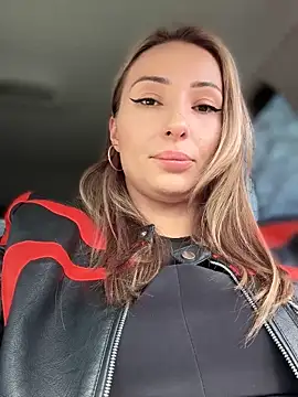 Snapshot of YOUR-KARINA chatting on March 17, 2025, 8:29 am YOUR-KARINA online show from March 17, 2025, 8:29 am