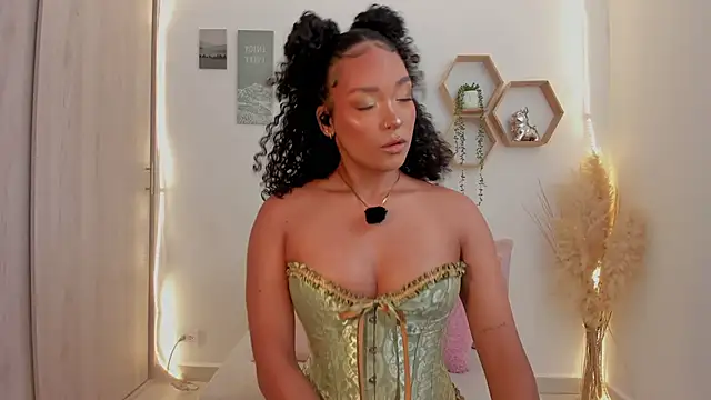Snapshot of mariam_hill chatting on May 23, 2026, 8:02 pm mariam hill online show from May 23, 2026, 8:02 pm