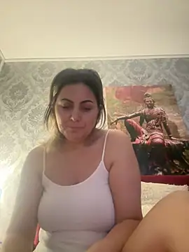 Emma roqueen online show from February 25, 2025, 9:24 pm