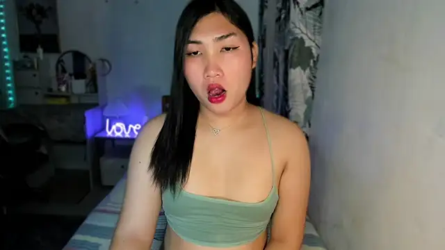 Miss Deliciousness online show from February 3, 2025, 3:59 pm