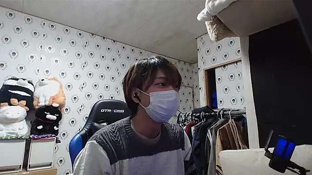 pychan online show from February 23, 2025, 1:42 pm