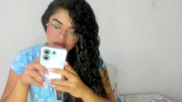 moana taylor online show from February 26, 2025, 10:26 am