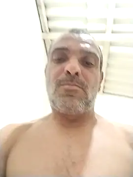 Snapshot of Henrifalcao chatting on September 24, 2025, 2:04 am Henrifalcao online show from September 24, 2025, 2:04 am