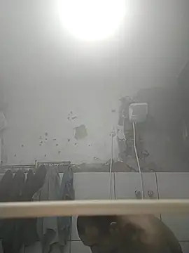 Snapshot of Henrifalcao chatting on October 16, 2025, 12:00 am Henrifalcao online show from October 16, 2025, 12:00 am