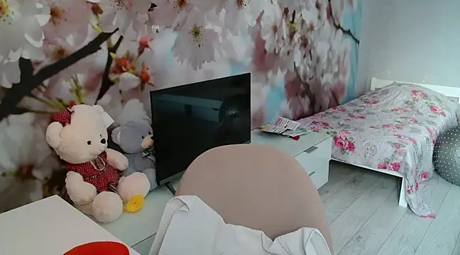 ConnieDaw online show from January 13, 2025, 6:06 am