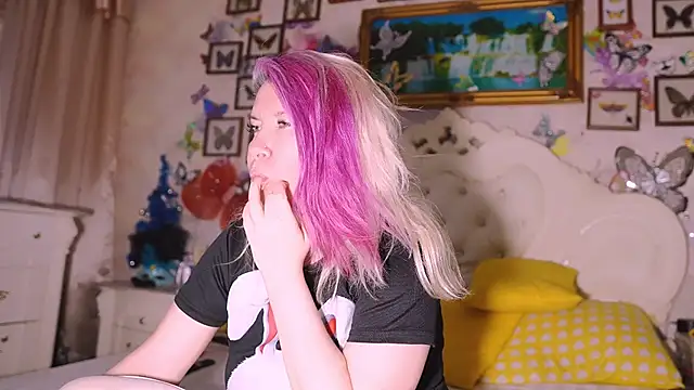DirtySlut online show from May 17, 2026, 1:51 pm