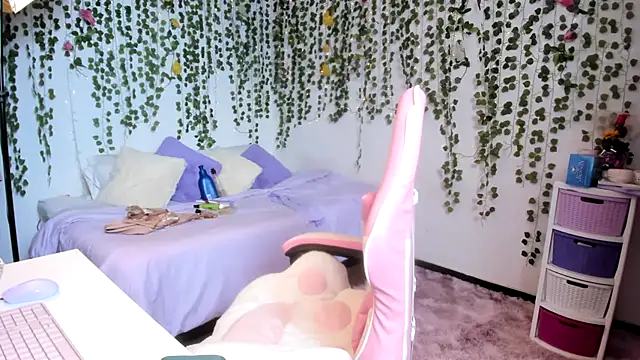 violeta milleer online show from November 23, 2025, 5:13 pm