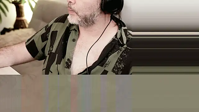 Snapshot of Sanders_White chatting on January 28, 2025, 4:30 pm Sanders White online show from January 28, 2025, 4:30 pm