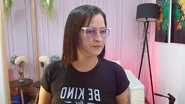 Britney taylor  online show from January 16, 2025, 7:10 pm