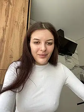 little belucci online show from March 22, 2025, 9:24 am