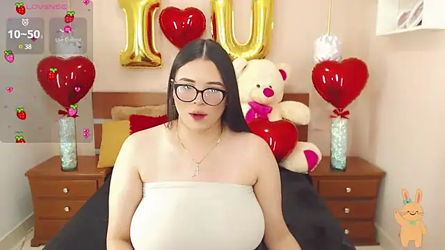 miss linda  online show from February 10, 2025, 9:04 pm