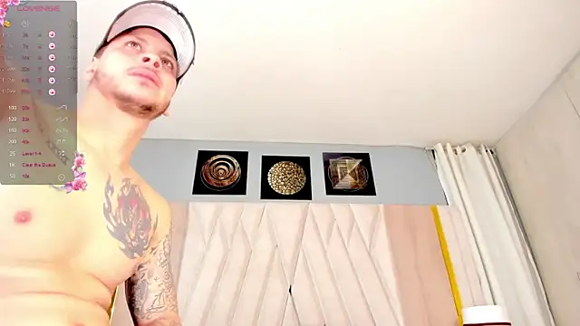 hottstuffx69 online show from February 21, 2025, 4:51 am