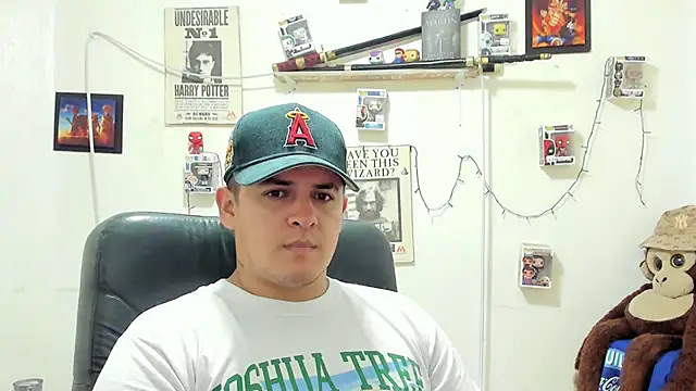 ney 22 online show from November 17, 2025, 10:37 pm