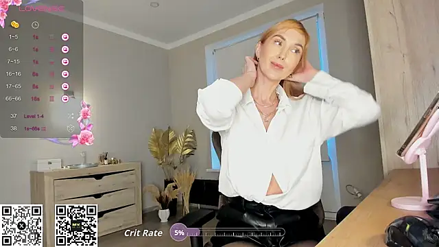 HotyPlays online show from October 16, 2025, 2:18 pm