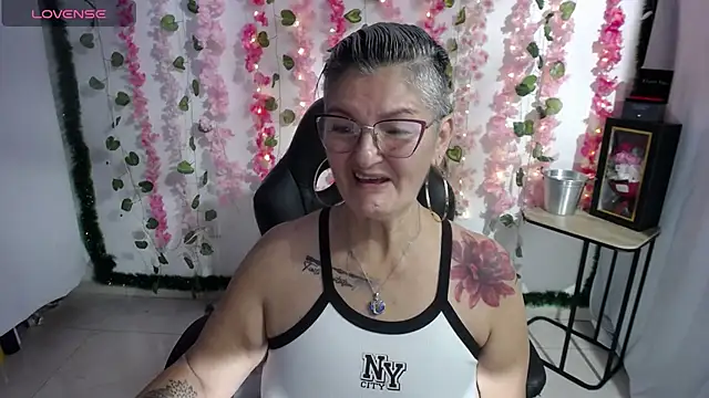 bety-cum2 online show from February 16, 2025, 4:32 pm