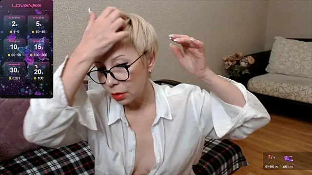 HotEva47 online show from February 9, 2025, 7:38 am