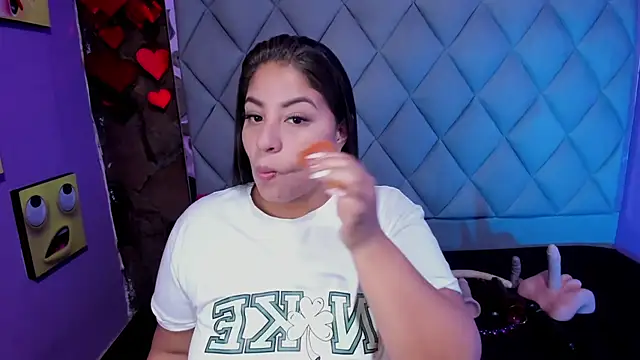 Luci SexDeep online show from February 19, 2025, 3:17 am