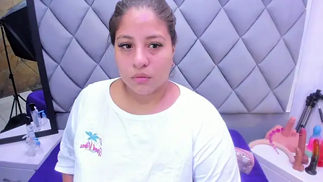 Luci SexDeep online show from November 9, 2025, 3:05 am