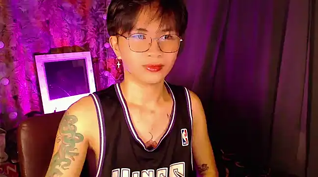 Sexy Handsome Drex online show from December 10, 2024, 1:00 pm