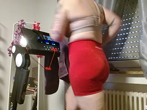 Snapshot of wetgerman_2 chatting on February 9, 2025, 4:07 pm wetgerman 2 online show from February 9, 2025, 4:07 pm