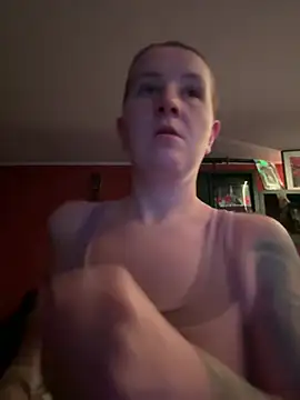 Snapshot of wetgerman_2 chatting on February 14, 2025, 6:45 am wetgerman 2 online show from February 14, 2025, 6:45 am