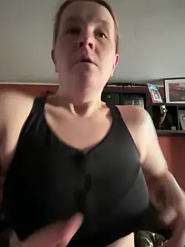 Snapshot of wetgerman_2 chatting on March 17, 2025, 9:55 am wetgerman 2 online show from March 17, 2025, 9:55 am