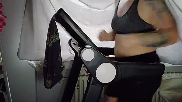 wetgerman 2 online show from November 3, 2025, 6:36 am