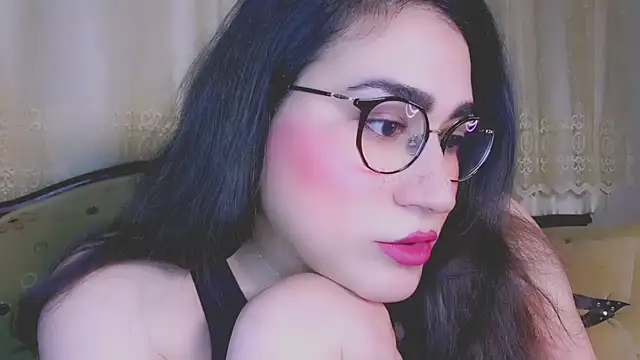 Snapshot of MERA_arab chatting on January 1, 2025, 10:46 pm MERA arab online show from January 1, 2025, 10:46 pm