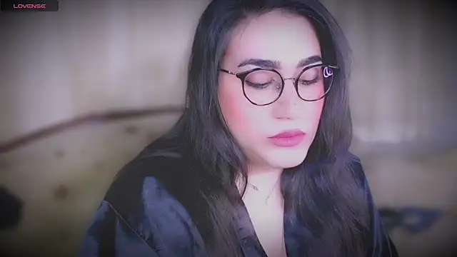 Snapshot of MERA_arab chatting on February 9, 2025, 9:39 pm MERA arab online show from February 9, 2025, 9:39 pm