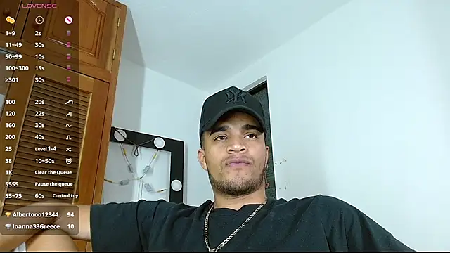 Snapshot of Bigcock_21cm_ chatting on February 22, 2025, 1:33 am Bigcock 21cm  online show from February 22, 2025, 1:33 am