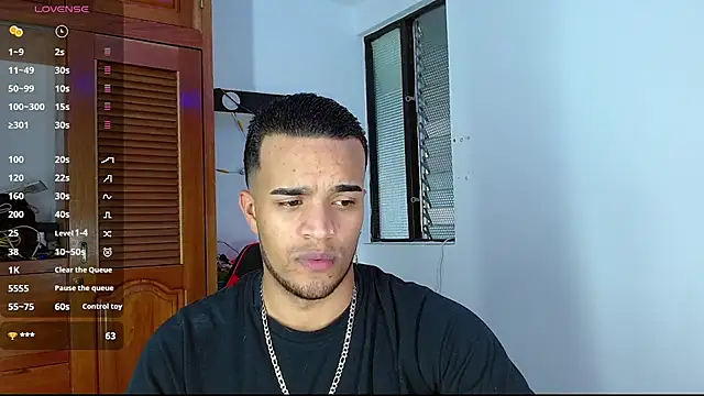 Snapshot of Bigcock_21cm_ chatting on February 25, 2025, 10:18 pm Bigcock 21cm  online show from February 25, 2025, 10:18 pm