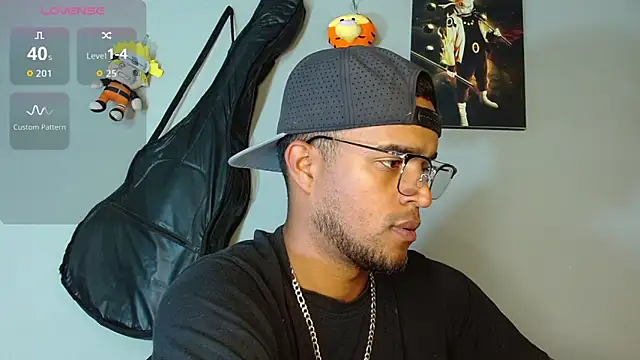 Bigcock 21cm  online show from November 25, 2025, 8:20 pm