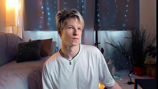 Breston Sweet online show from April 14, 2026, 11:05 am