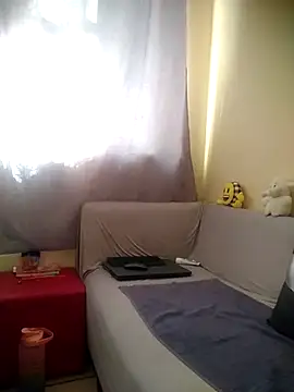 smalltitiz online show from September 15, 2025, 8:03 am