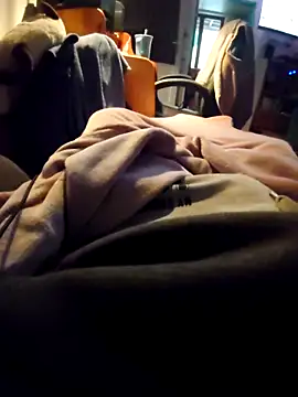 anonymus9006 online show from January 15, 2026, 2:43 pm