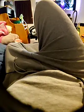 anonymus9006 online show from April 28, 2026, 3:06 pm